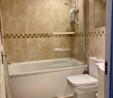 Northampton House | Cozy Kingmaker House with Ocean View & Private Parking!