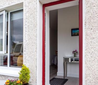 Glassillaun House | Kings Apartment: A Cozy Retreat for Your Next Getaway