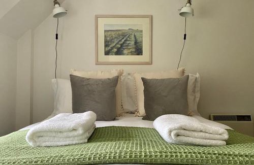West Knoyle House | Pet-Friendly Kings Cottage in the Heart of Deverills