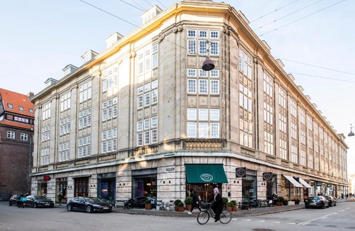 Copenhagen City Centre Apartment | Family-Friendly Retreat at Kings Garden 2 by Daniel&Jacob's