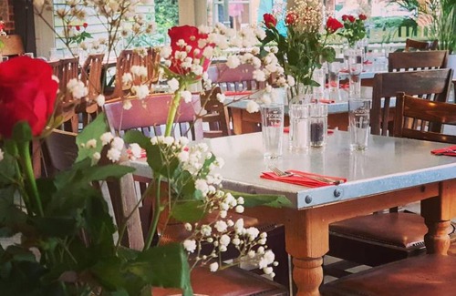 Holt Bed & Breakfast | Guest Rated 9/10: Kings Head Holt with Family-Friendly Amenities