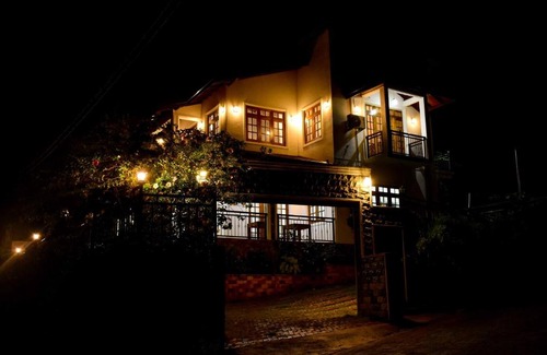 Menikhinna House | Unforgettable Stay at Kings Kingdom Villa - Rated 10/10