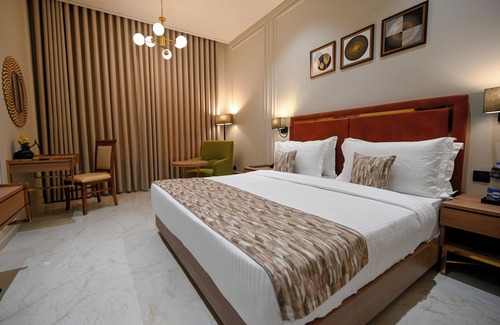 Jamnagar Hotel | Discover Kings Kraft The Park Executive Hotel Amenities