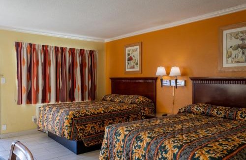 Lemoore Hotel | Budget-Friendly Kings Rest Motel with Family Amenities