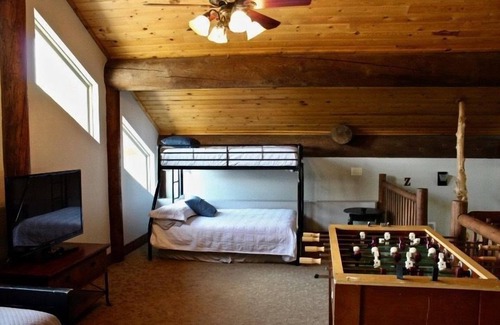 Shell Knob Cabin | Experience Kings River Lodge North: 10-Bedroom Lake Retreat