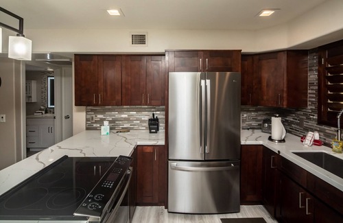 Lake Havasu City Condo | Discover Kings View Waterfront Condo with Pool & Breakfast