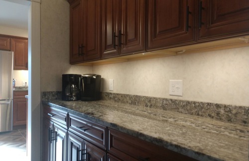 Marion Station House | Elegant Kingsbay Mansion Bayhouse with Oceanfront Views