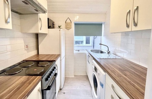 King's Park Apartment | Family-Friendly Stay at Kingsbridge Apartment with Breakfast