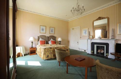 Galashiels Hotel | Delightful Kingsknowes Hotel: Rated 9/10 with Breakfast