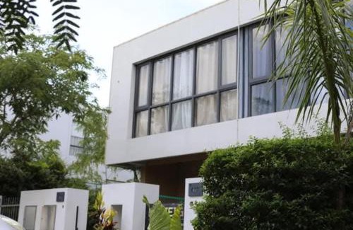 Lusaka Central Apartment | Exceptional Eleveight Apartments: Family-Friendly Getaway