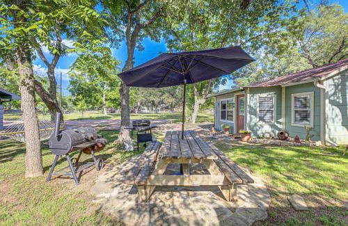 Kingsland House | Kingsland Duo 2 Cottages in 1 w Lakeview