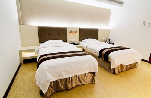 Miri Hotel | Welcoming Kingsley Hotel: Family-Friendly with Great Amenities