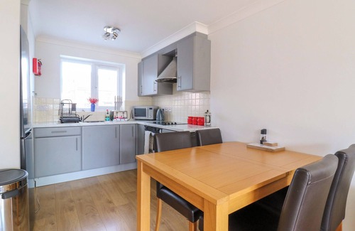Horning Cottage | KINGSMERE, pet friendly, with a garden in Horning