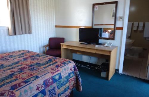 Thunder Bay Hotel | Pet-Friendly Kingsway Inn with Family Amenities Awaits You