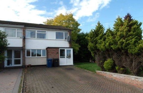 Wilford House | Family-Friendly Kingswood House in West Bridgford