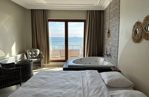 Suleymanpasa Hotel | Kingway Suite: Guest Rated 10/10 with Family-Friendly Amenities