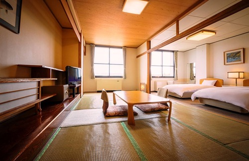 Kawayu Onsen Hotel | Comfortable Kinkiyu Hotel: Family-Friendly with Hot Tub