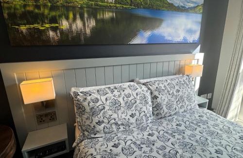Galway City Centre Hostel | Comfortable Kinlay Hostel Near Eyre Square with Breakfast