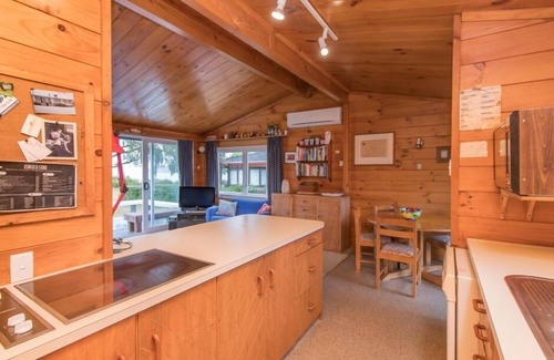 Kinloch House | Top-Rated Kinloch Lake Front View with Pool & Breakfast