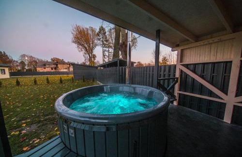 Kintai Villa | Discover Kintų Perlas: 4-Star Hotel with Hot Tub & Pet-Friendly