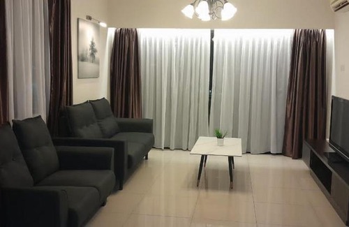 Taman Istana Apartment | Kinta Riverfront Riverview Apartment - Family-Friendly Escape