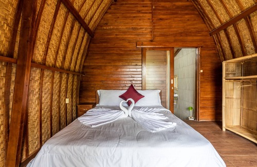 Toya Bungkah Hotel | Experience KINTAMANI Paradise: Pool, Breakfast & Hot Tub