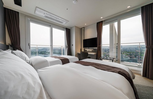 Goyang Hotel | Eco-Friendly Retreat at Kintex by K-tree with Breakfast
