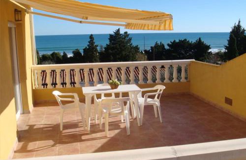 Alcossebre Apartment | Beachfront Bliss at Kione Anamar with Pool & Ocean Views