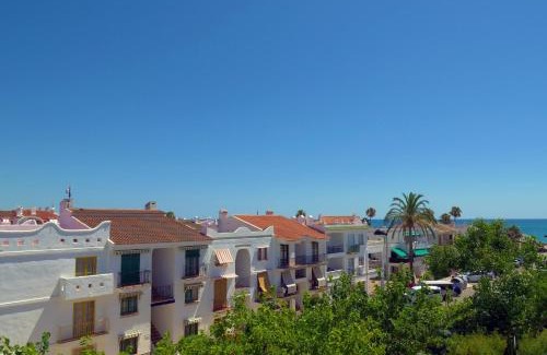 Alcossebre Apartment | Ideal Kione Villamar: Oceanfront Getaway with Pool Access