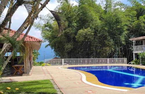 Vergara House | Cozy Stay at Kiosko Rancho Pacho: Pet and Child Friendly