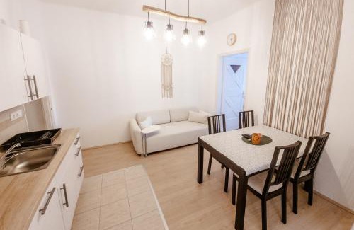 Pecs Apartment | Discover Király40 Apartman - Perfect for Families