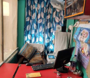 Kolkata House | Cozy Kiran Guest House with Ocean View and Pool Access