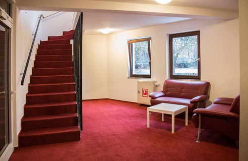 Mitte Hotel | Welcoming Kirchberg Hotel: Family-Friendly & Accessible Stay