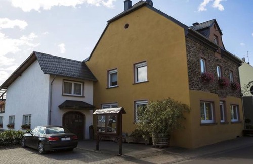 Krov Apartment | "Kirchlay" - Romer, Bruno