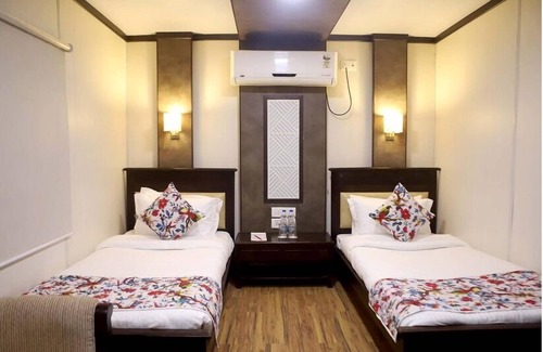 Sindhari Hotel | Kiri Container Resorts