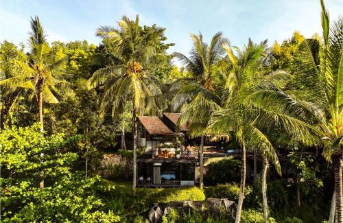 Selong Belanak Villa | Unwind at Kirikan Villas: Your Jungle Oasis Awaits