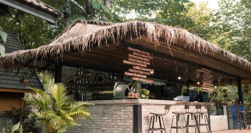 Traeng Trayueng Resort | Relaxing Kirirom Hillside Resort with Oceanfront Views