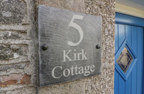 Kelso House | Cozy Kirk Cottage: Pet-Friendly Retreat for Families