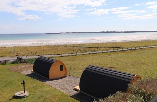 Kirkapol House | Pet-Friendly Kirkapol Beach Pod - Ebb with 9.1/10 Rating