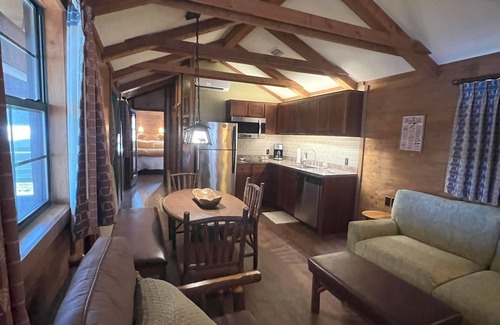 Dadeville Cabin | Kirkland Cabin on the Lake!