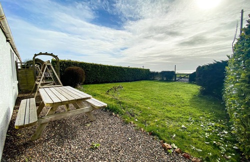 Anstruther Cottage | Cozy Kirkmay Cottage: Family-Friendly Stay for 4 Guests