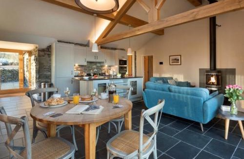 Kendal House | Relax at Kirkstone: Pet-Friendly 4-Star Getaway with Pool
