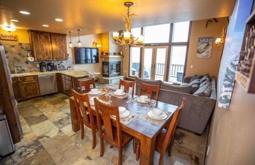 Kirkwood Cabin | Cozy Kirkwood Mountainside Cabin & Cottage with Scenic Deck