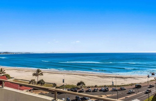 Coolangatta Apartment | Beachfront Comfort at Kirra Gardens - Min. 3 Night Stays