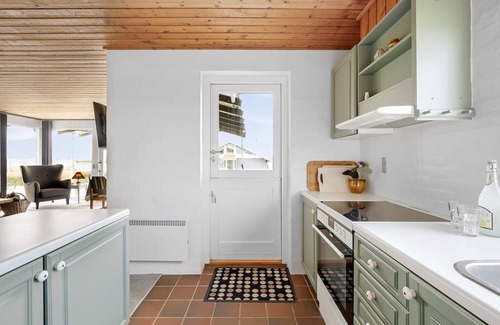 Vinderup House | Experience Oceanfront Bliss at "Kirsa" - Just 200m to Inlet