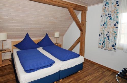 Binzwangen Apartment | Discover Kirschblüte: Family & Pet-Friendly Retreat