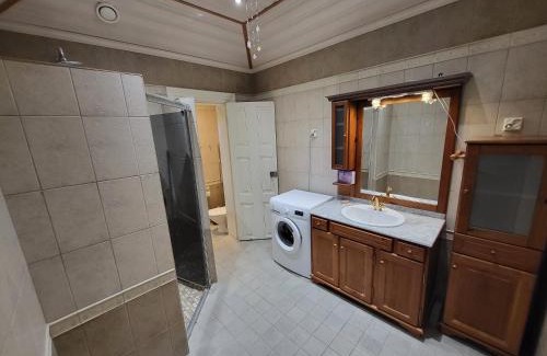 Hameenlinna Apartment | Discover Kirstulan Kartanon: Pet-Friendly 4-Star Retreat