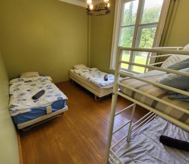Hameenlinna Apartment | Discover Kirstulan Kartanon: Pet-Friendly 4-Star Retreat