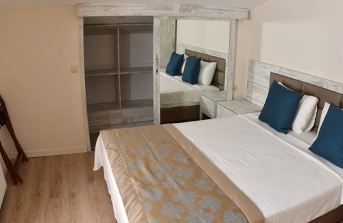 Tatlisu Hotel | Relax at Kirtay Hotel with Pool and Family Amenities