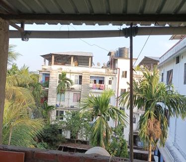 Sualkuchi House | kirtti inn AC double